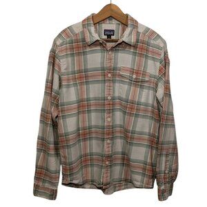 Patagonia Men's Lightweight Fjord Flannel Shirt - Medium